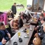 Und schon sitzen die Ersten