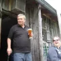 Das Weißbier schmeckt.