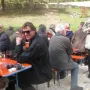 Auch die Zweibeiner lieben es gesellig.