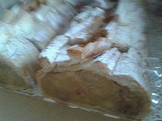 Und Original Apfelstrudel